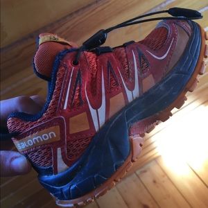 Trail running Salomon toddler sneakers size 9
